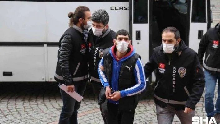 Komşularını öldüren 5 kişilik aileye 12 yıl 6 ay hapis