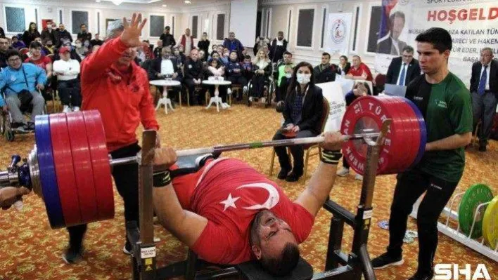 Okul sığınağında tesadüfen keşfedildi, başarıdan başarıya koşuyor