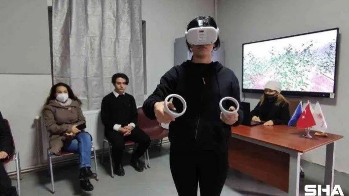 (Özel) Bu okulda eğitimler sanal ortamda yapılıyor