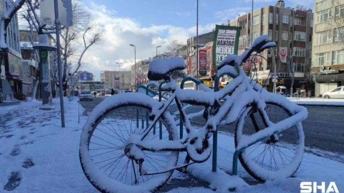 Sakarya güne karla uyandı