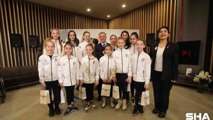 'Siyah Kadar Asil, Beyaz Kadar Zarif Kadınlar' paneli düzenlendi