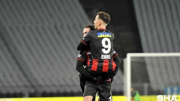 Spor Toto Süper Lig: Fatih Karagümrük: 2 - Kayserispor: 0 (İlk yarı)