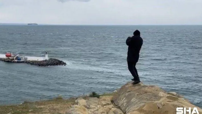 Tekirdağ'da şiddetli fırtına: Çekim yapan gazeteciler güçlükle ayakta durabildi