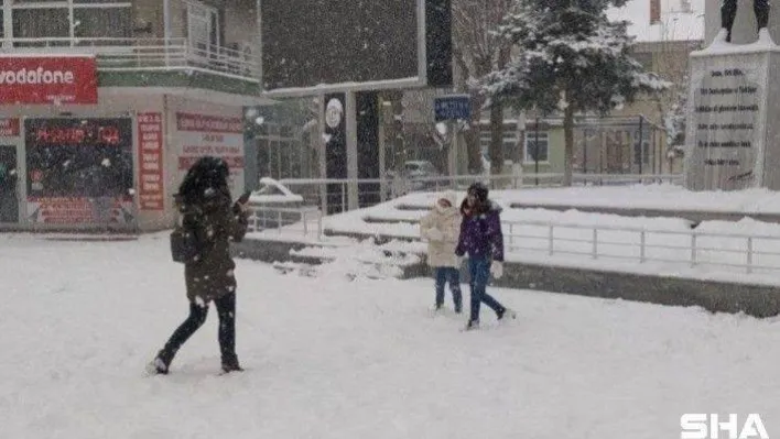 Tekirdağ'ın 3 ilçesinde eğitime kar engeli