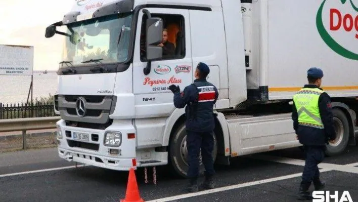 Trakya'dan İstanbul'a geçişler yasaklandı: Giden araçlar geri çevriliyor
