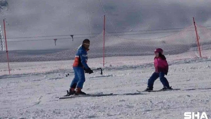 Uludağ'da kar kalınlığı 133 santimetreye ulaştı