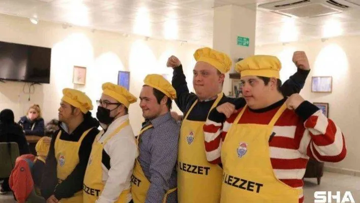 Yalova'da down sendromlu çocuklar mutfakta hünerlerini sergiledi