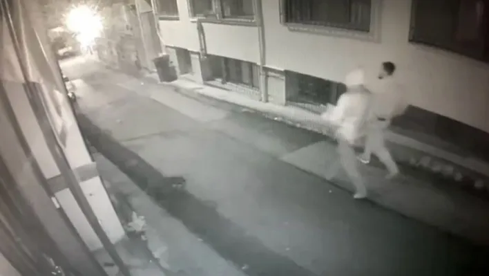 3 motosiklet çaldılar, 4'üncüyü çalarken suçüstü yakalandılar
