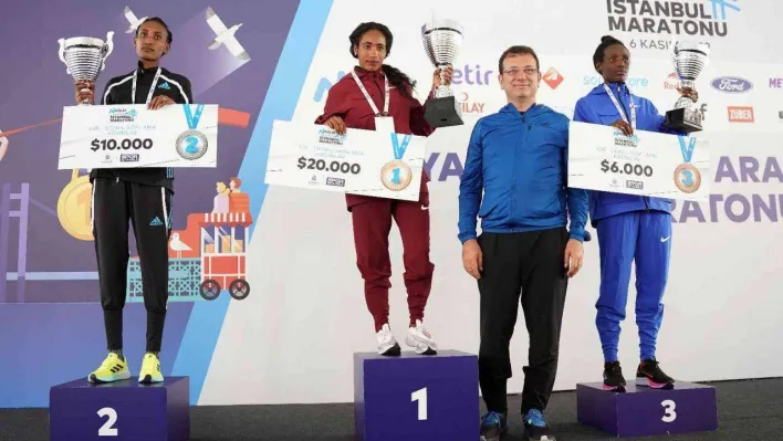 44. İstanbul Maratonu'nda kazananlar ödüllerini aldı