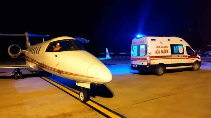 61 yaşındaki hasta ambulans uçakla tedavi için Bursa'ya getirildi