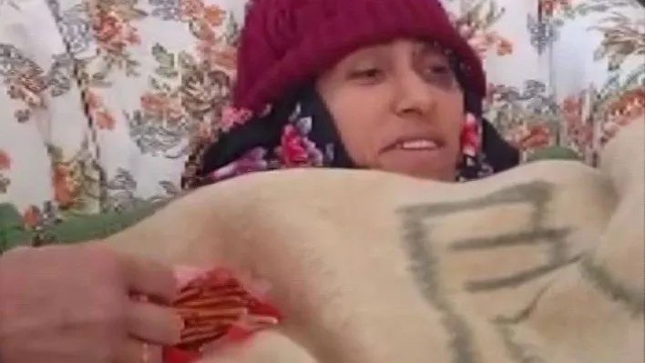 78 saat sonra enkazdan sağ çıkarılan 2 çocuk annesi: 'Kepçe benim için geldi diye çok sevindim'