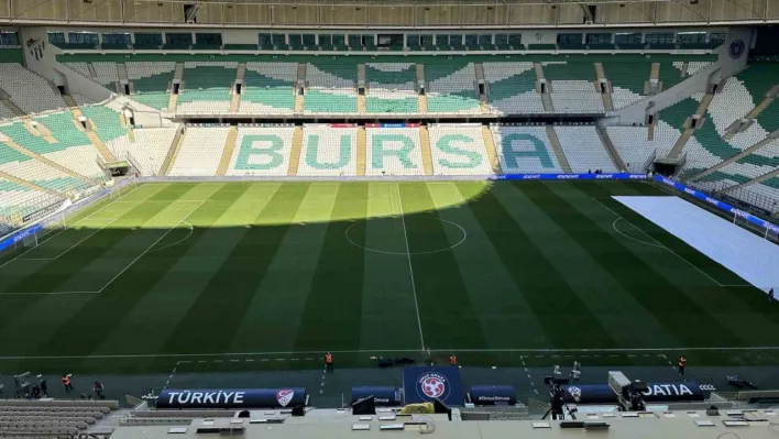 A Milli Futbol Takımı, 10. kez Bursa'da
