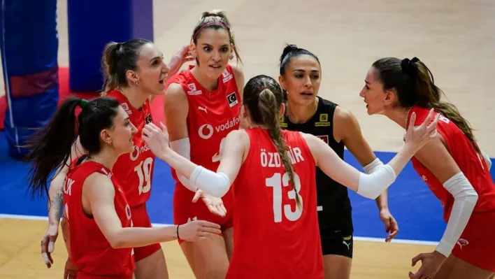A Milli Kadın Voleybol Takımı, Polonya'yı 3-2 mağlup etti