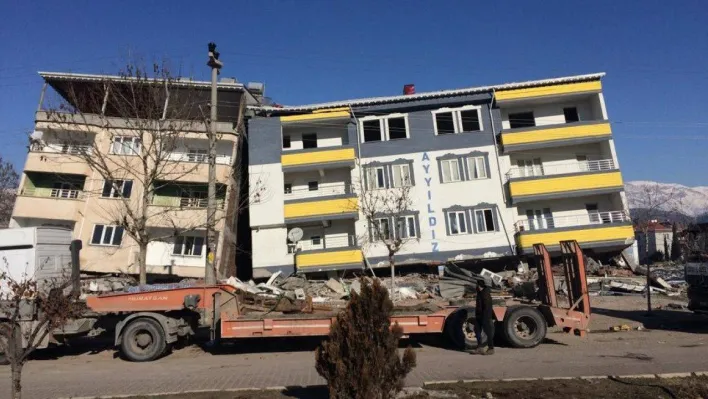 Adıyaman ve Hatay'da binaların yıkılmasının en önemli sebebi 'Zemin Sıvılaşması'