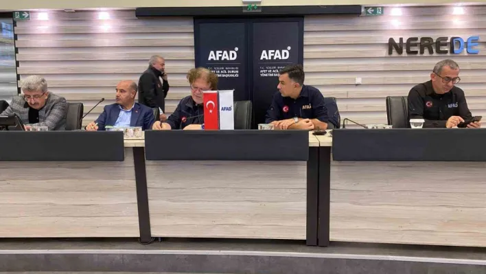 AFAD, Acil Yönetim Merkezi'nde çalışmalara devam ediyor