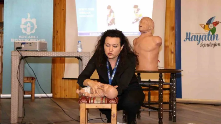 Afetlerdeki kazaları en aza indirmek için ilk yardım eğitimi verildi