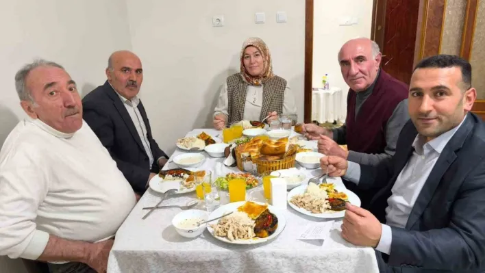 Aile ve Sosyal Hizmetler Bakanlığı, 81 ilde 4 kuşak bir arada yaşayan 81 aile ile iftarda buluştu