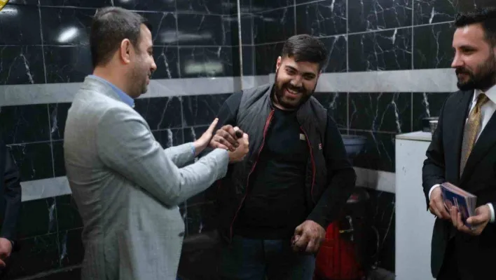 AK Parti İstanbul Milletvekili adayı Ramazan Arkan 1 Mayıs'ta işçiler ile buluştu