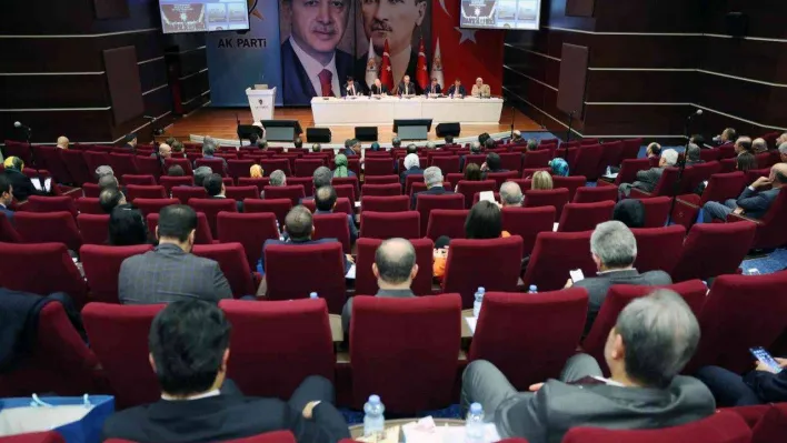 AK Parti Merkez Karar Yönetim Kurulu, Cumhurbaşkanı Recep Tayyip Erdoğan başkanlığında parti genel merkezinde toplandı.