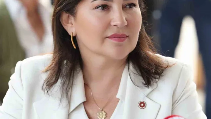 AK Partili Karamık'tan özel sektöre çağrı: 'Memurlar için yürürlüğe giren yarı zamanlı çalışma düzenlemesi özel sektöre de örnek olmalı'