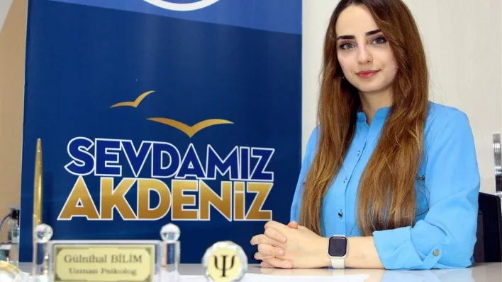 Akdeniz Belediyesi psikologları depremzedelerin yanında