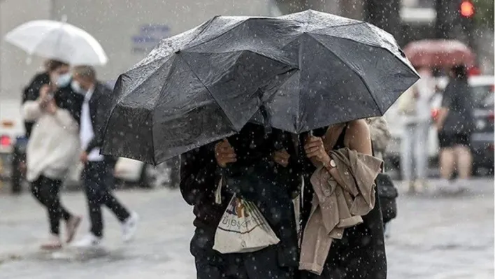 AKOM uyardı: 'İstanbul'da yeni haftada yağışlı hava etkili olacak'