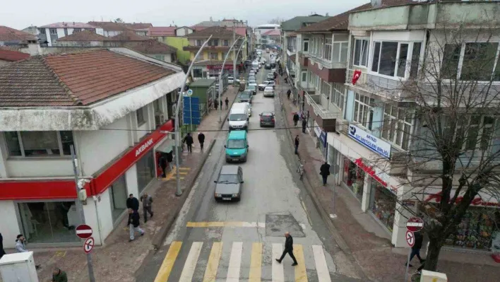 Akyazı'da Yağcılar Caddesi artık tek yön