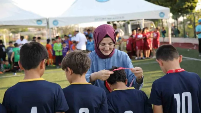 Akyurt'ta 'Camiden Sahaya' futbol turnuvası gerçekleşti