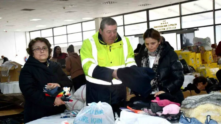 Alaplı Belediyesi'nin yardım seferberliği sürüyor