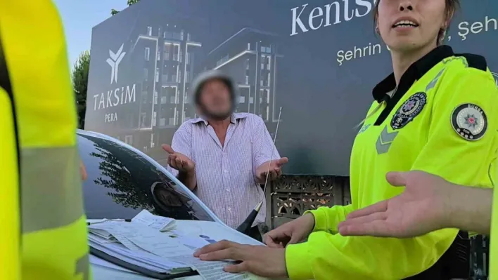 Alkollü sürücü polise yakalandı: 'Sanki cinayet mi işledik 5 tane kağıt imzalattın'