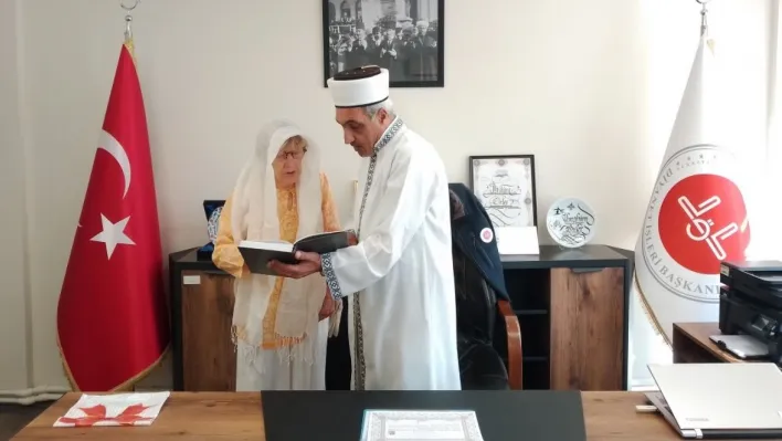 Alman vatandaş Mudanya'da Müslüman oldu