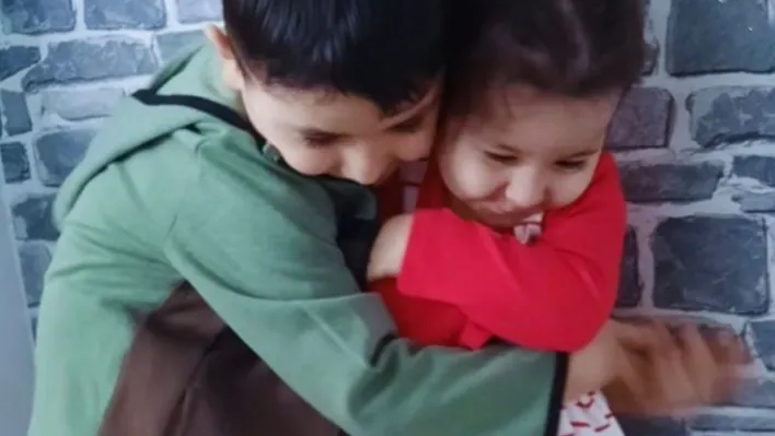 Almanya'dan İstanbul'a tatile gelen aile, seyyar satıcıdan yedikleri midyeden zehirlendi: 2 çocuk hayatını kaybetti