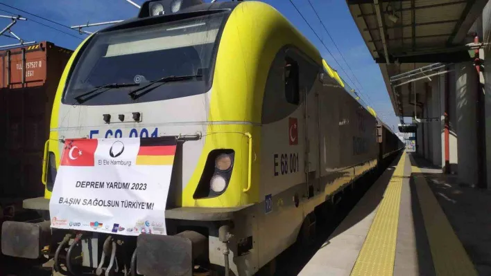 Almanya'dan yola çıkan 400 tonluk malzeme taşıyan yardım treni Halkalı Tren Garı'na geldi