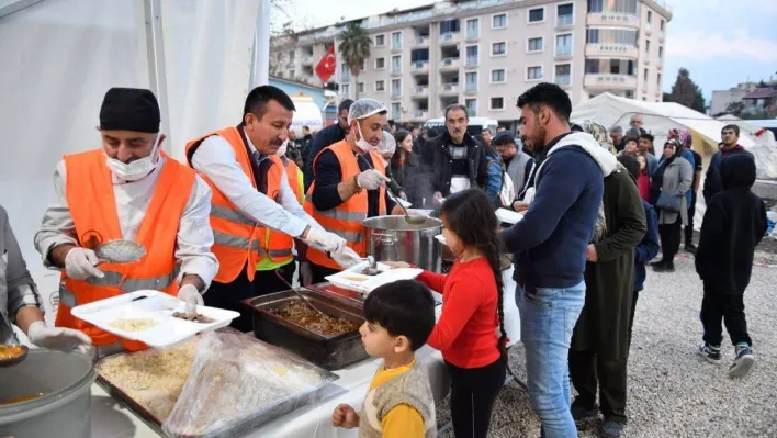 Altındağ Belediyesinden Osmaniye'de depremzedelere iftar