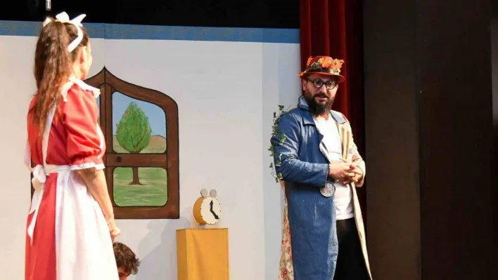 Altındağlı çocukların tiyatro keyfi