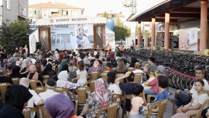 Altınova'da 'Her eve bir bisiklet Projesi' dağıtımları devam ediyor