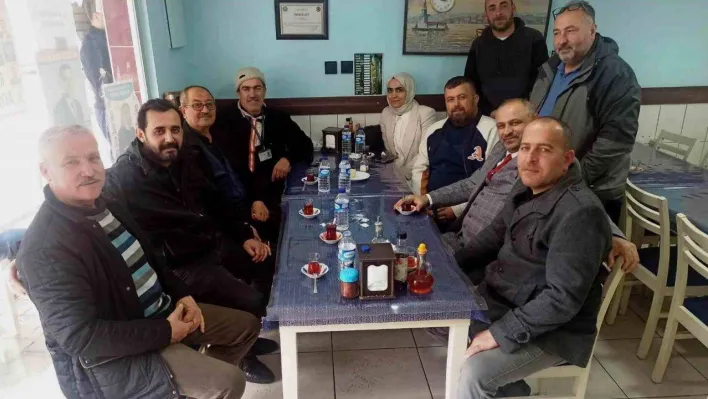 Altınova'da muhtar ve muhtar adayları bir araya geldi