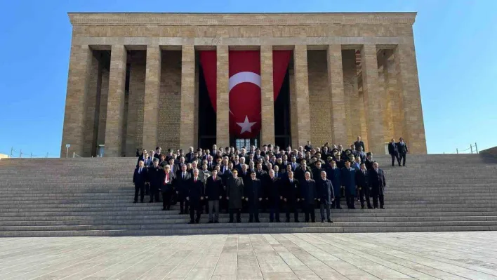 Anıtkabir'de 18 Mart Şehitlerini anma töreni düzenlendi