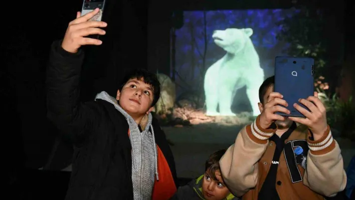 Ankara Büyükşehir Belediyesi, depremzede vatandaşları Dijital Hayvanat Bahçesi'nde ağırladı