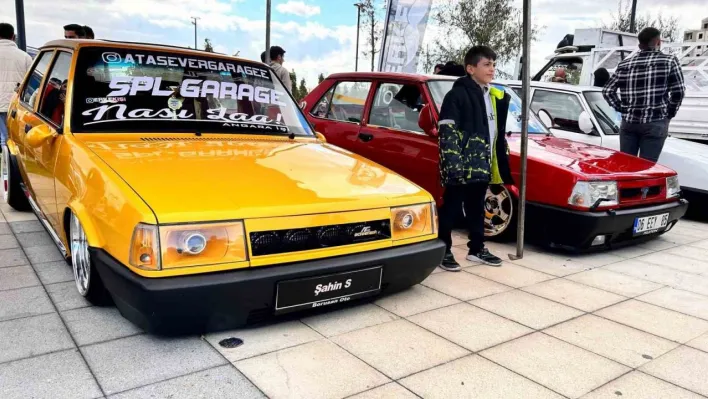 Ankara'da 'Otomobil Festivali Güzellik ve Desibel Yarışması' renkli görüntülere sahne oldu