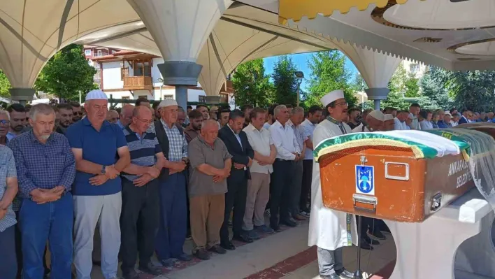 Ankara'da biri çocuk 3 kişinin hayatını kaybettiği kazaya sahipsiz köpeğin neden olduğu iddiası