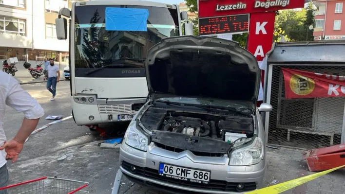 Ankara'da freni boşalan servis aracı 3 otomobile çarptı: 2 yaralı