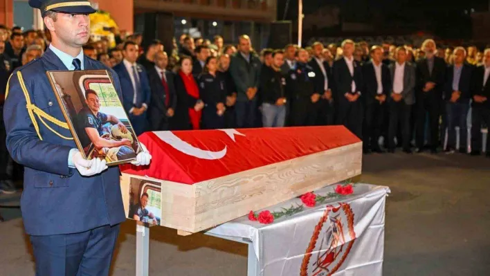 Ankara'da yangında şehit olan itfaiye eri için resmi cenaze töreni düzenlendi