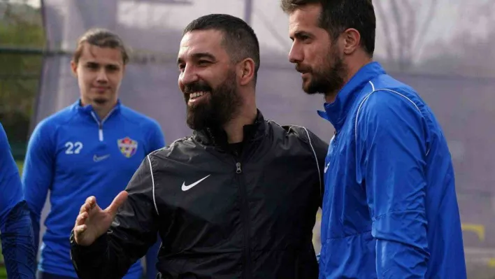 Arda Turan, Eyüpspor ile ilk antrenmanına çıktı