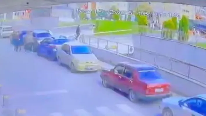 Arnavutköy'de 13 yaşındaki çocuk, parkta bıçaklandı