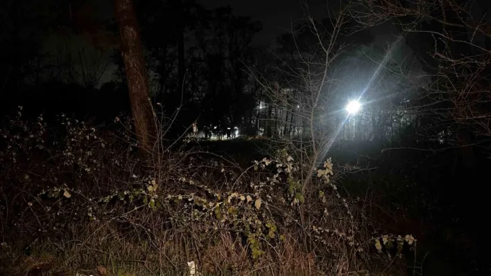 Arnavutköy'de ağaçlık alanda erkek cesedi bulundu