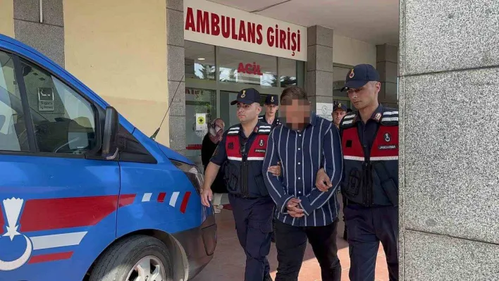 Arnavutköy'de İETT duraklarının camlarını eğlenmek için kıran şahıslar adliyeye sevk edildi