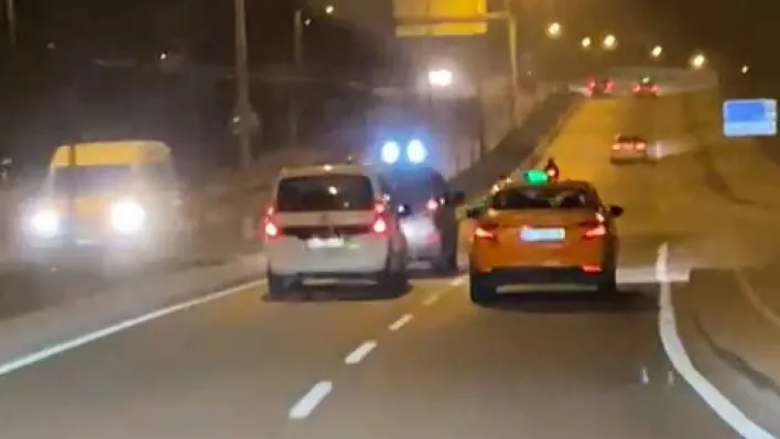 Arnavutköy'de trafikte tehlikeli anlar görüntülendi