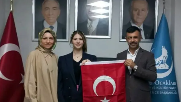 'Asena Yüreğiyle Savaşır, Bileğiyle Destan Yazar!'