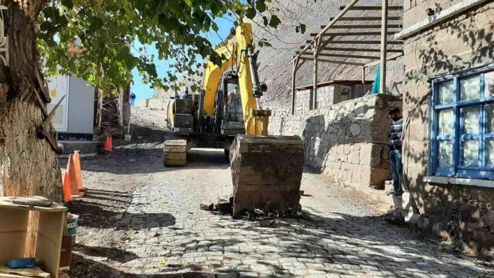 Assos Antik Liman yolunun yapımına başlandı